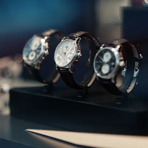 Hochwertige Markenuhren wie Rolex, Patek Philippe und Omega für den Ankauf in Baden-Württemberg.